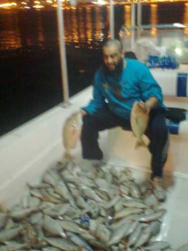 تنظيم رحلات صيد سمك ونزهة فى اعماق بحر دبي والشارقة