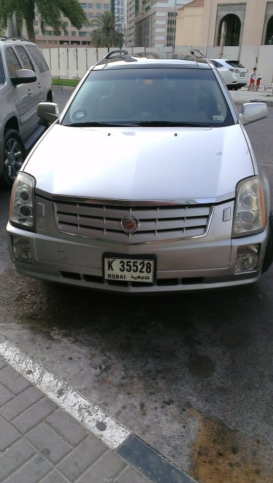 سيارة كاديلاك cadillac SRX 2006