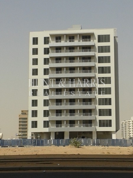 للبيع عمارة سكنية في دبي