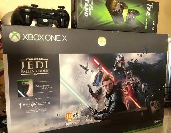 Xbox one x 1000dhs