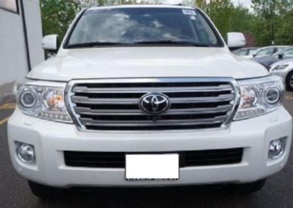 TOYOTA LAND CRUISER 2013 EXPAT USED